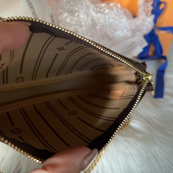 100% Authentic Louis Vuitton monogram mini wristlet FL0038 - Picture 6 of 11